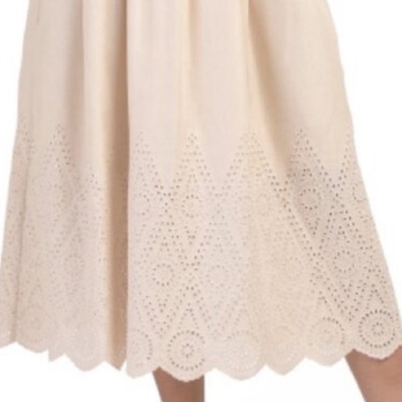 ELIE TAHARI sand linen blend maxi dress. Eyelet detail w pockets ! Pure class! 8 - Picture 4 of 6